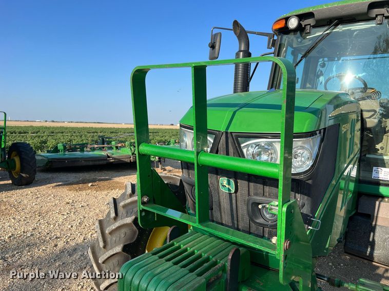 image for item DQ2190 2015 John Deere 6125M  MFWD tractor