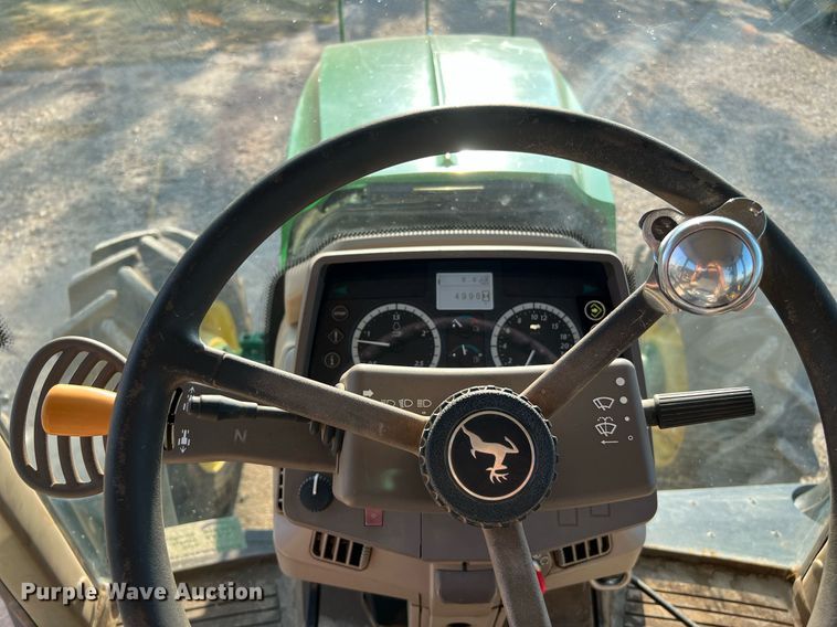 image for item DQ2190 2015 John Deere 6125M  MFWD tractor