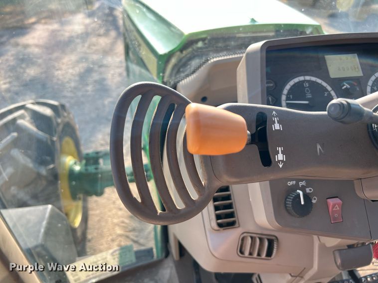 image for item DQ2190 2015 John Deere 6125M  MFWD tractor