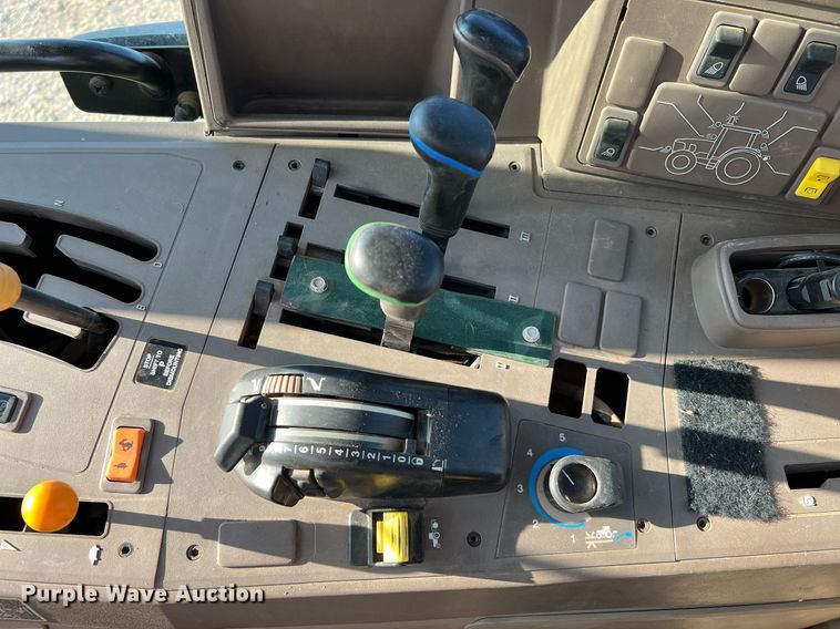 image for item DQ2190 2015 John Deere 6125M  MFWD tractor