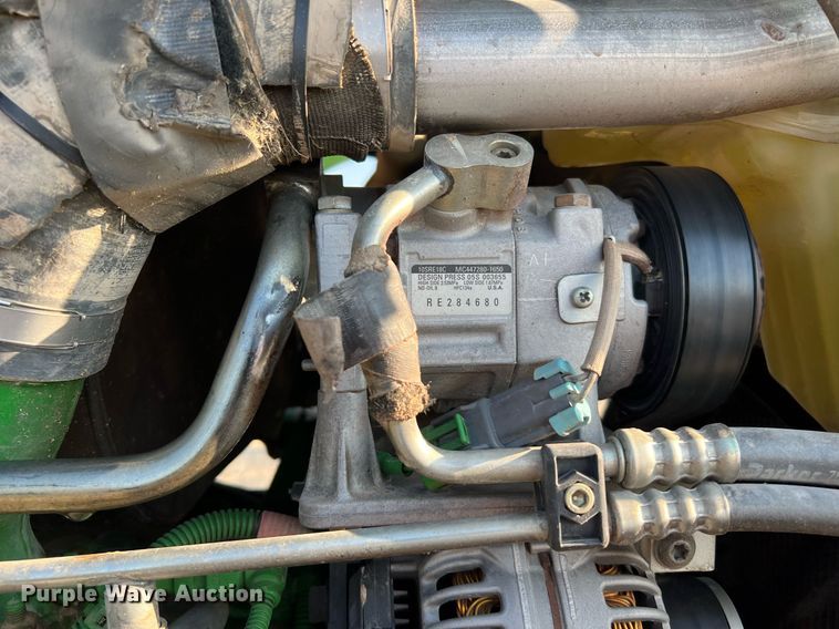 image for item DQ2190 2015 John Deere 6125M  MFWD tractor