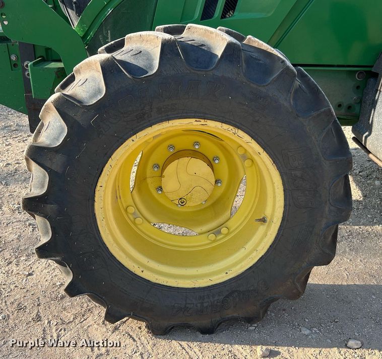 image for item DQ2190 2015 John Deere 6125M  MFWD tractor