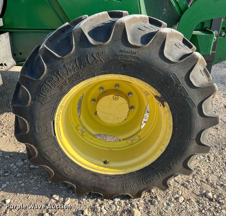 image for item DQ2190 2015 John Deere 6125M  MFWD tractor