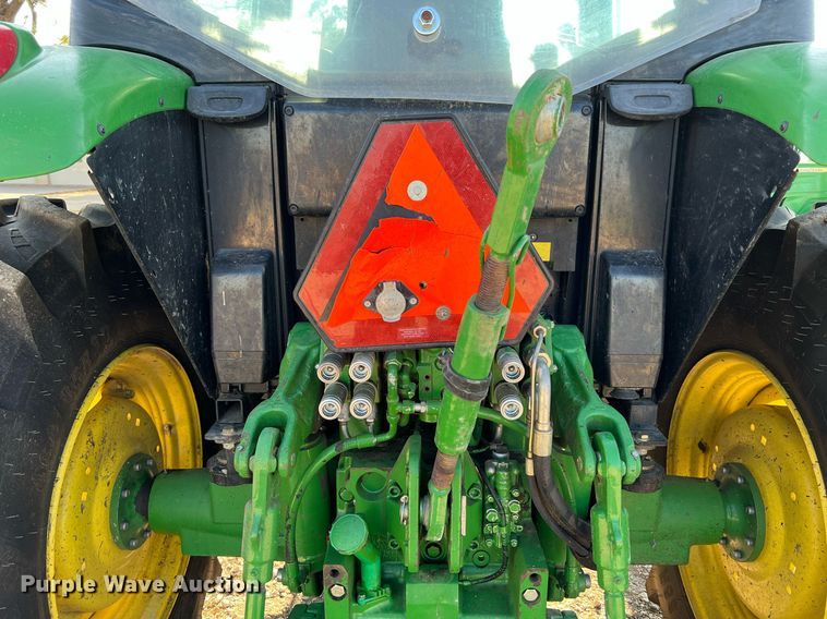 image for item DQ2191 2015 John Deere 6115M  MFWD tractor