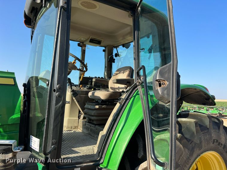 image for item DQ2191 2015 John Deere 6115M  MFWD tractor