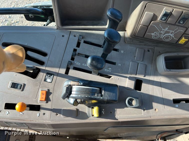 image for item DQ2191 2015 John Deere 6115M  MFWD tractor