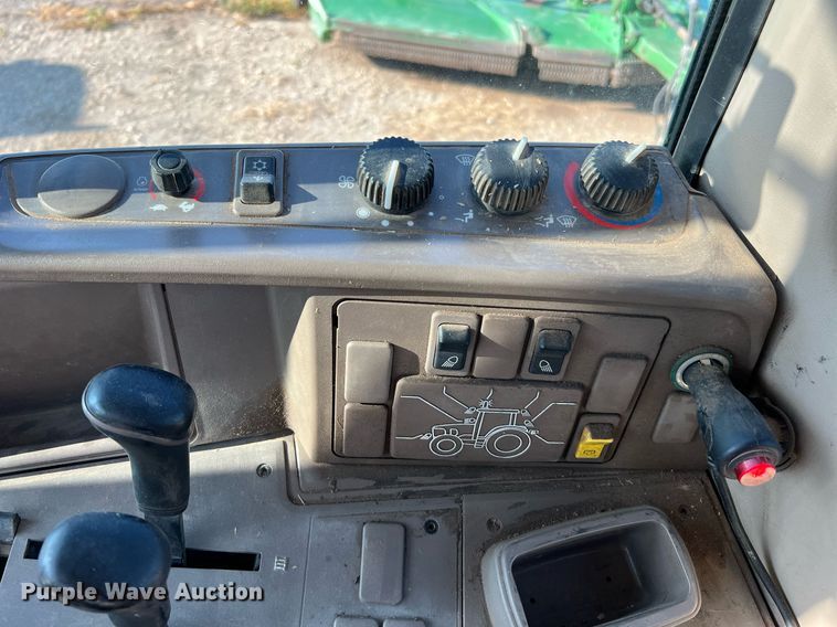 image for item DQ2191 2015 John Deere 6115M  MFWD tractor