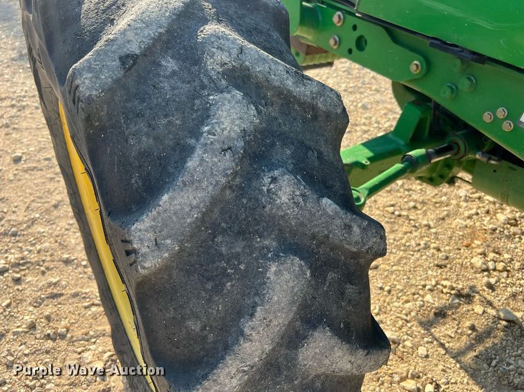 image for item DQ2191 2015 John Deere 6115M  MFWD tractor