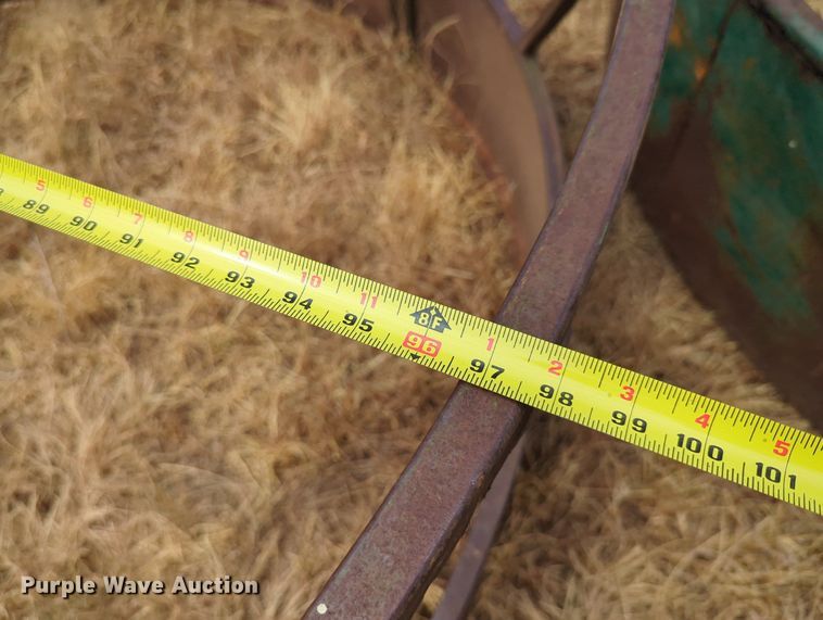 image for item DR6999 (2) hay bale feeders