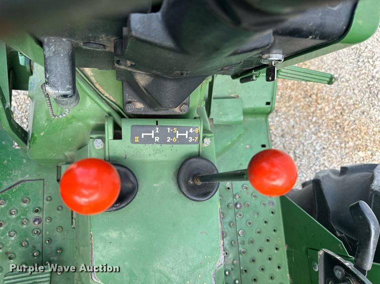 image for item DS2275 1980 John Deere 2040  tractor