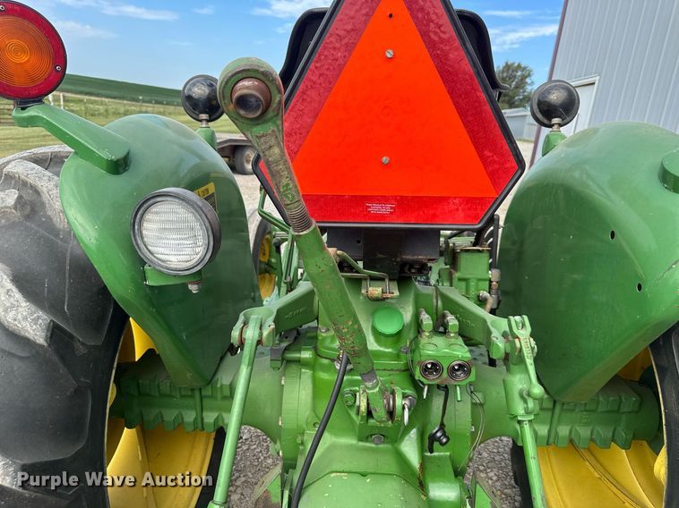 image for item DS2275 1980 John Deere 2040  tractor