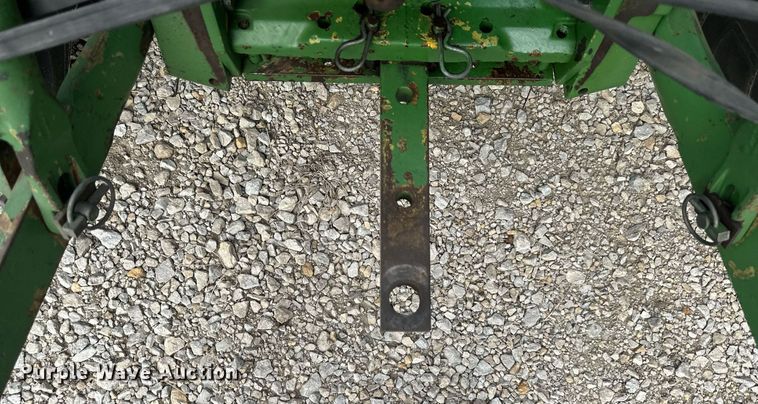 image for item DS2275 1980 John Deere 2040  tractor