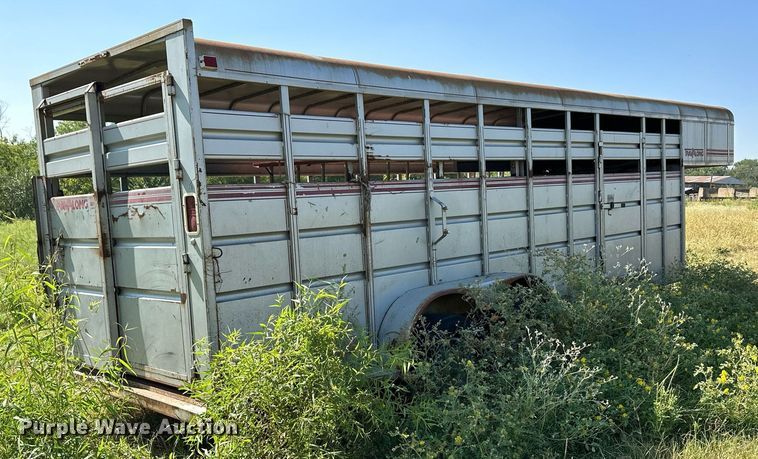 image for item DS7141 1988 Travalong  livestock trailer