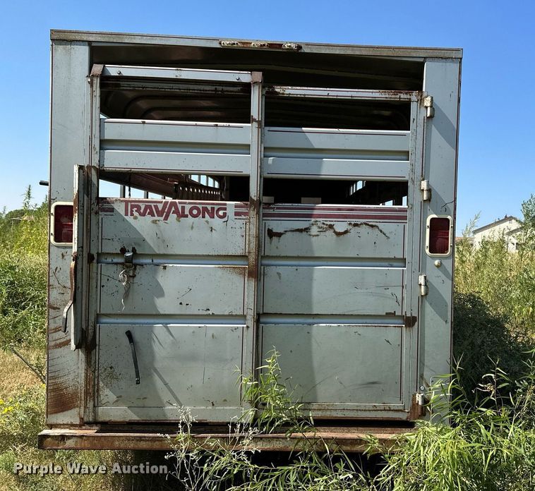 image for item DS7141 1988 Travalong  livestock trailer