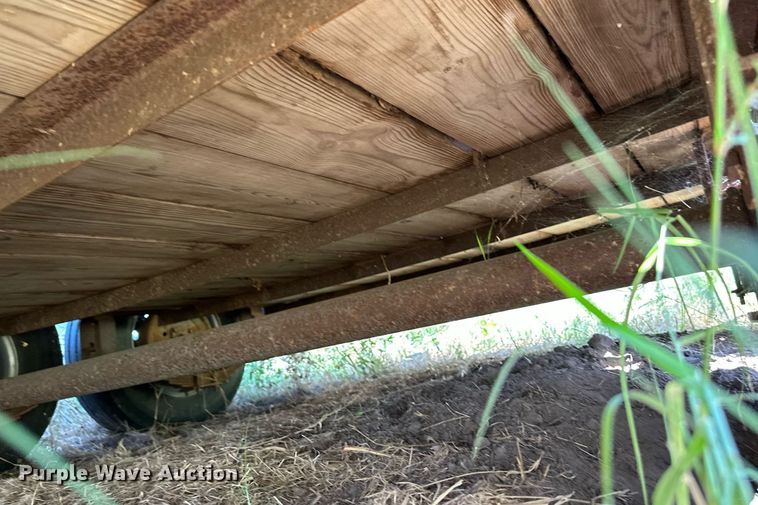 image for item DS7141 1988 Travalong  livestock trailer