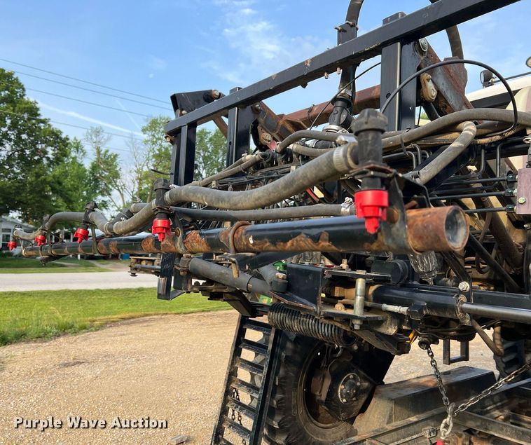 image for item II9173 SpraCoupe 4455  sprayer with Duo Lift trailer