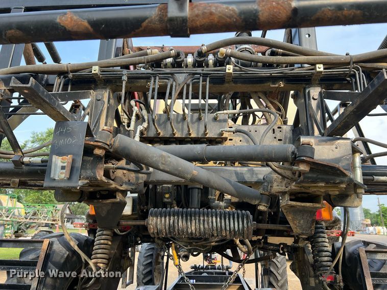 image for item II9173 SpraCoupe 4455  sprayer with Duo Lift trailer