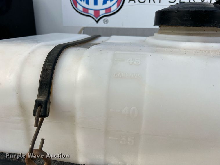 image for item II9173 SpraCoupe 4455  sprayer with Duo Lift trailer