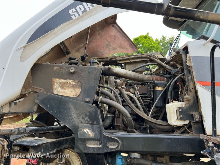 image for item II9173 SpraCoupe 4455  sprayer with Duo Lift trailer