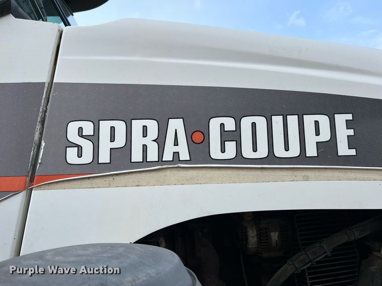 image for item II9173 SpraCoupe 4455  sprayer with Duo Lift trailer