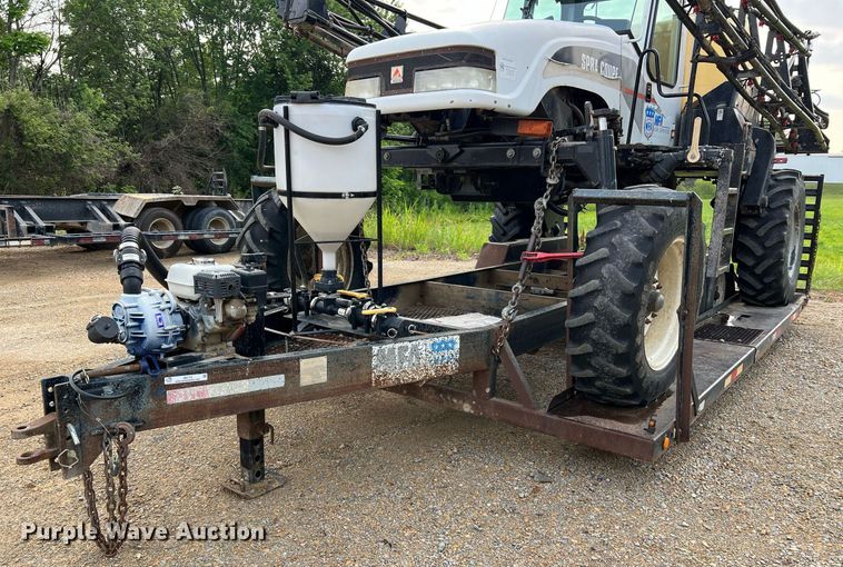 image for item II9173 SpraCoupe 4455  sprayer with Duo Lift trailer
