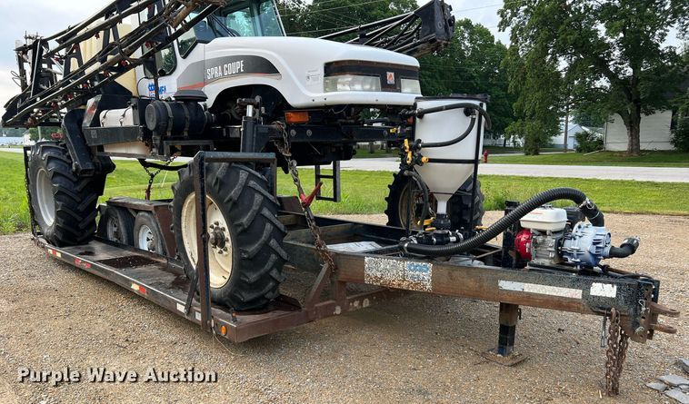 image for item II9173 SpraCoupe 4455  sprayer with Duo Lift trailer