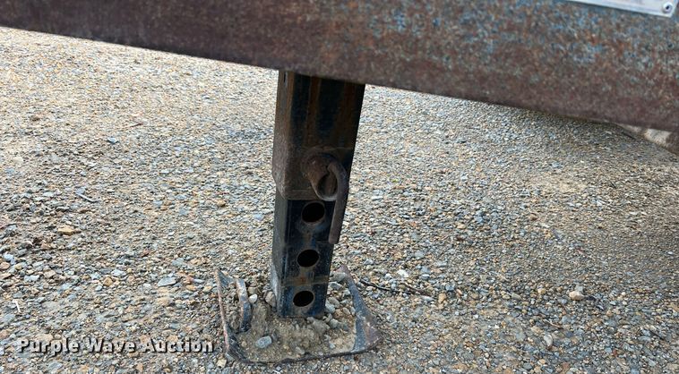 image for item II9173 SpraCoupe 4455  sprayer with Duo Lift trailer