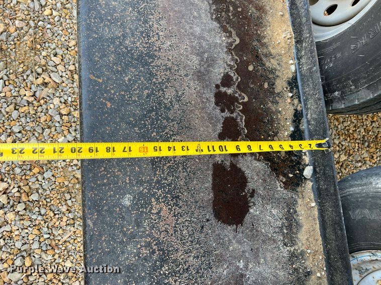 image for item II9173 SpraCoupe 4455  sprayer with Duo Lift trailer