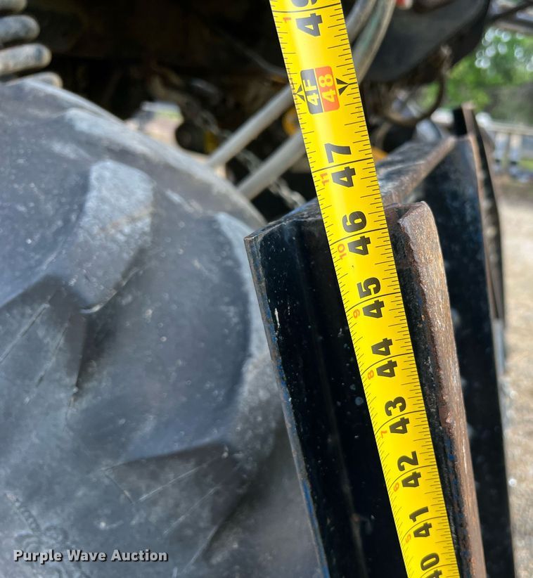 image for item II9173 SpraCoupe 4455  sprayer with Duo Lift trailer