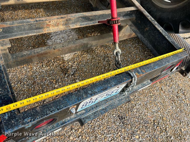 image for item II9173 SpraCoupe 4455  sprayer with Duo Lift trailer