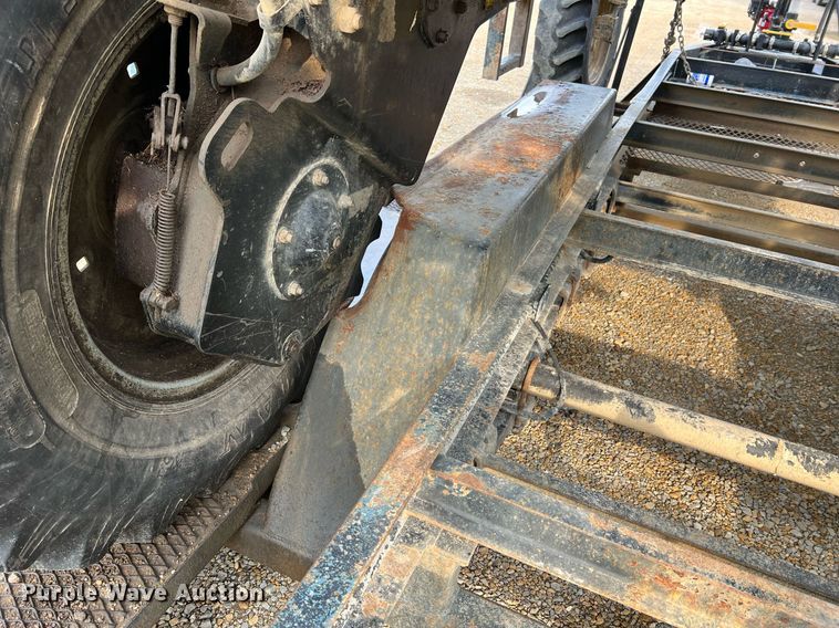 image for item II9173 SpraCoupe 4455  sprayer with Duo Lift trailer