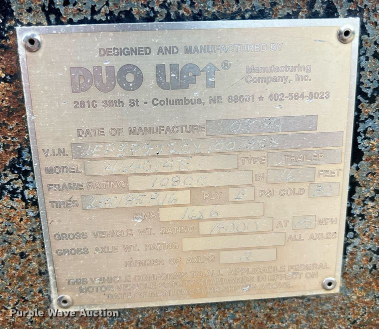 image for item II9173 SpraCoupe 4455  sprayer with Duo Lift trailer