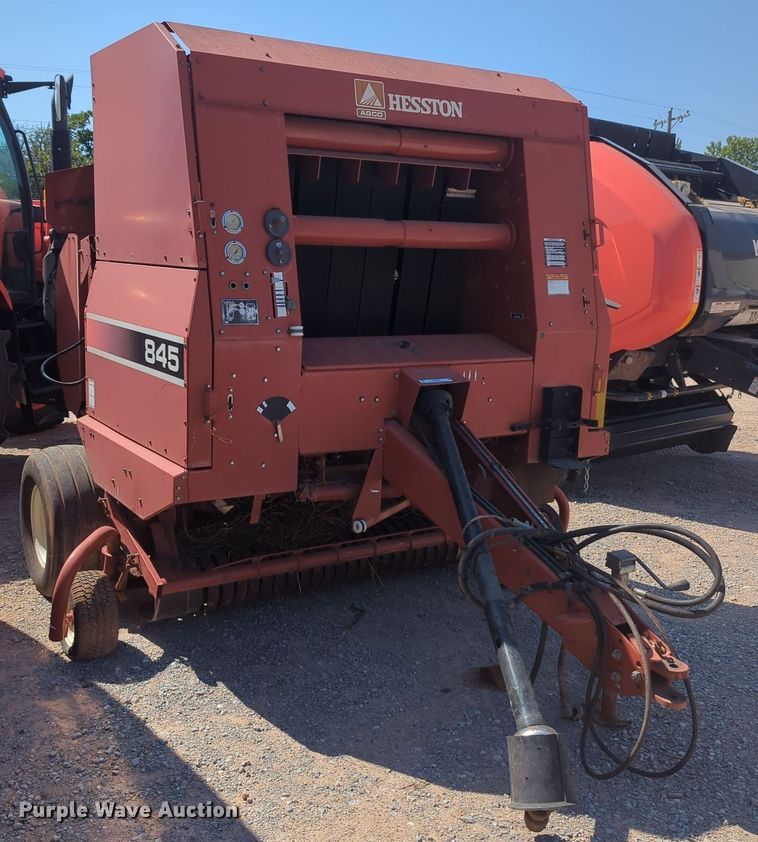 image for item KB9393 Hesston 845  round baler