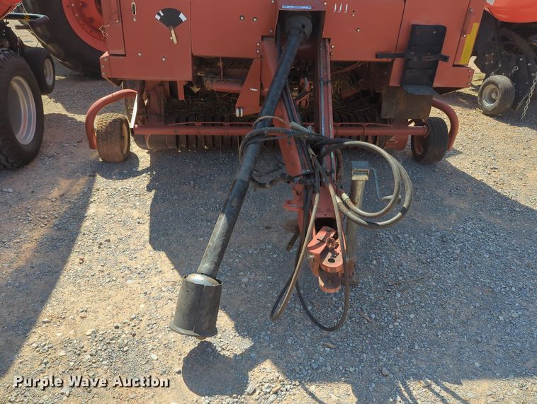 image for item KB9393 Hesston 845  round baler