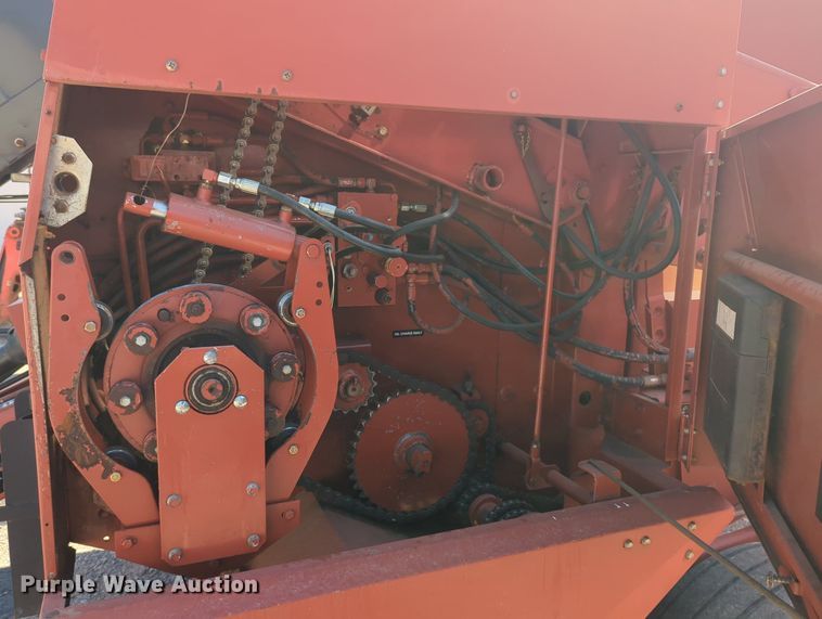 image for item KB9393 Hesston 845  round baler