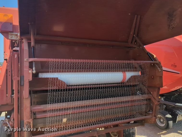 image for item KB9393 Hesston 845  round baler
