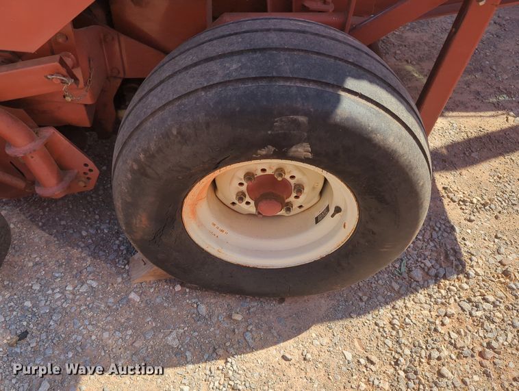 image for item KB9393 Hesston 845  round baler