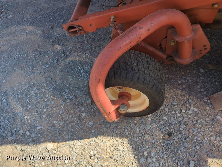 image for item KB9393 Hesston 845  round baler