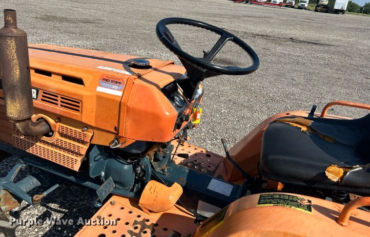 image for item KW9058 1984 Kubota B7200  MFWD tractor