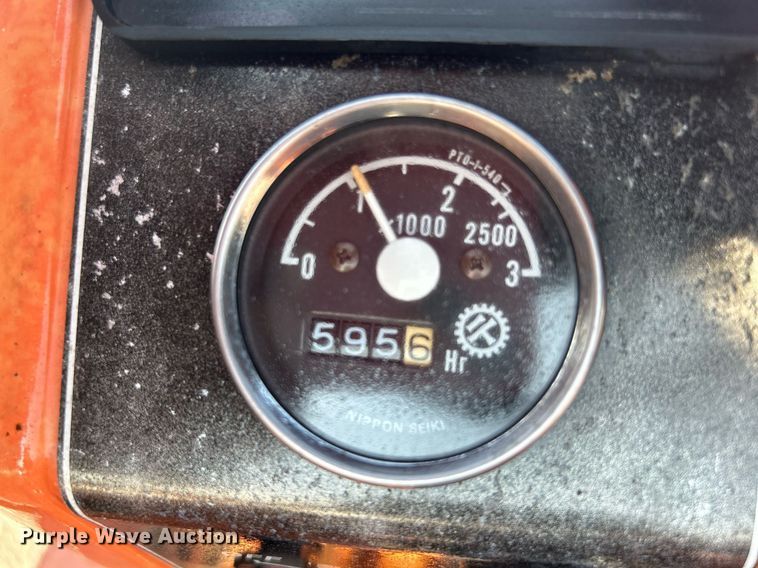 image for item KW9058 1984 Kubota B7200  MFWD tractor