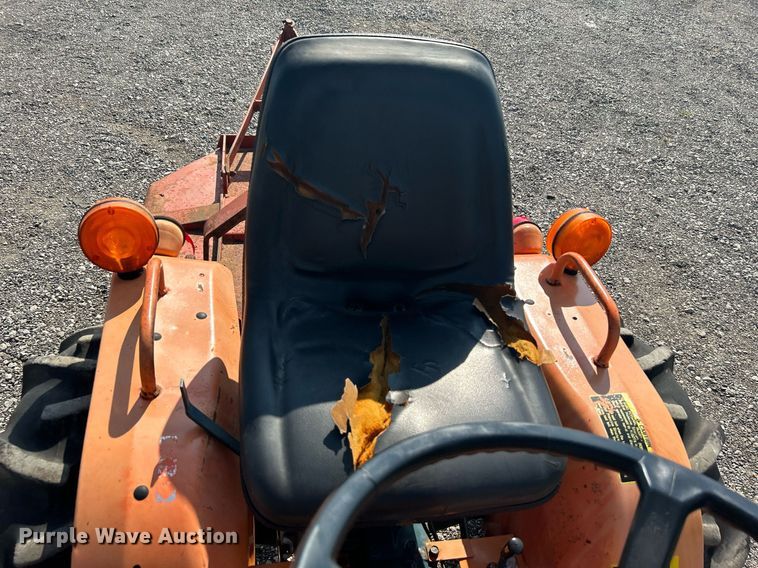 image for item KW9058 1984 Kubota B7200  MFWD tractor