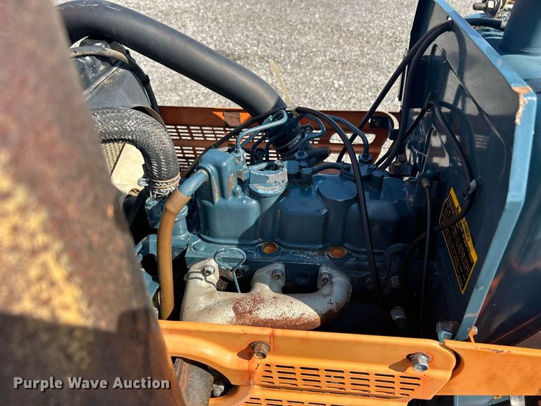 image for item KW9058 1984 Kubota B7200  MFWD tractor