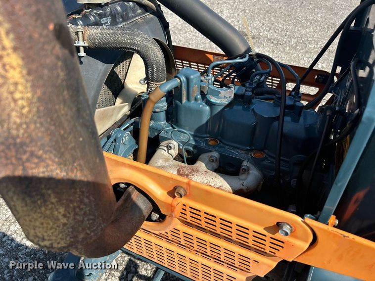 image for item KW9058 1984 Kubota B7200  MFWD tractor