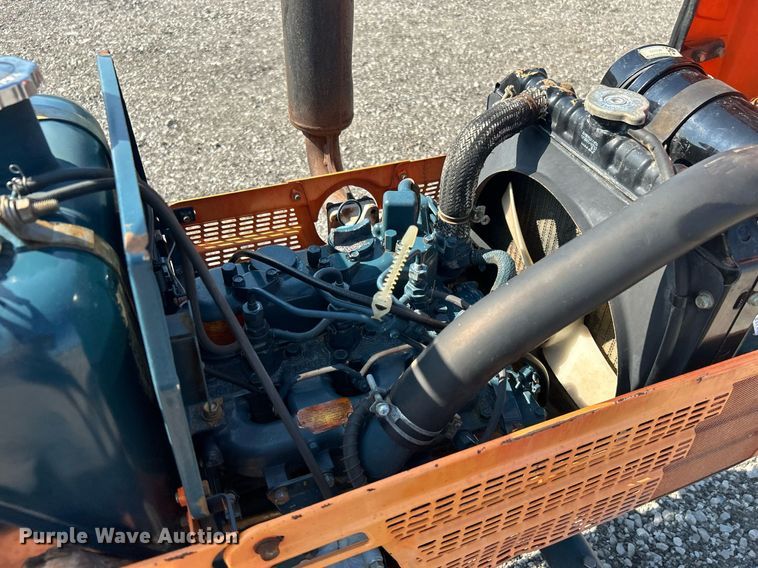 image for item KW9058 1984 Kubota B7200  MFWD tractor