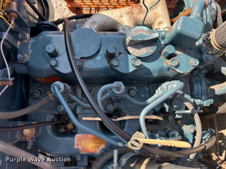 image for item KW9058 1984 Kubota B7200  MFWD tractor