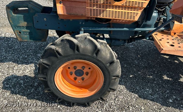 image for item KW9058 1984 Kubota B7200  MFWD tractor