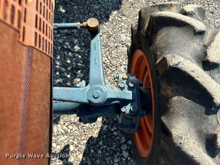 image for item KW9058 1984 Kubota B7200  MFWD tractor