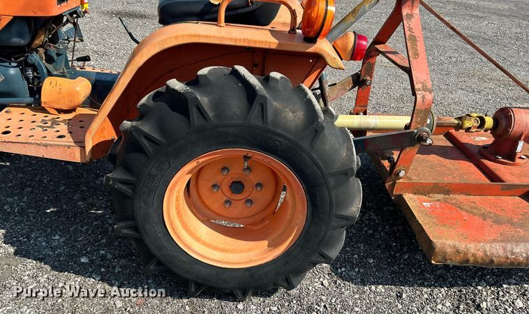image for item KW9058 1984 Kubota B7200  MFWD tractor