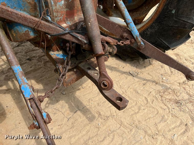 image for item LF9476 Ford 2000  tractor