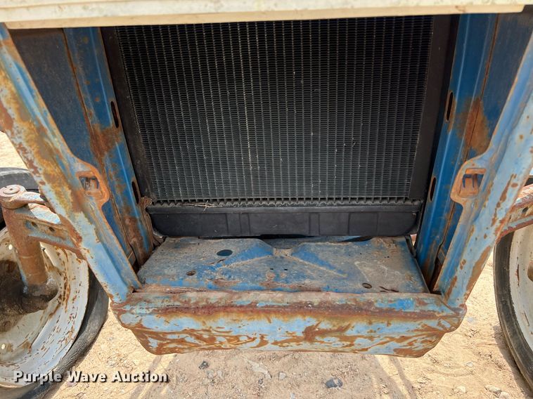 image for item LF9476 Ford 2000  tractor